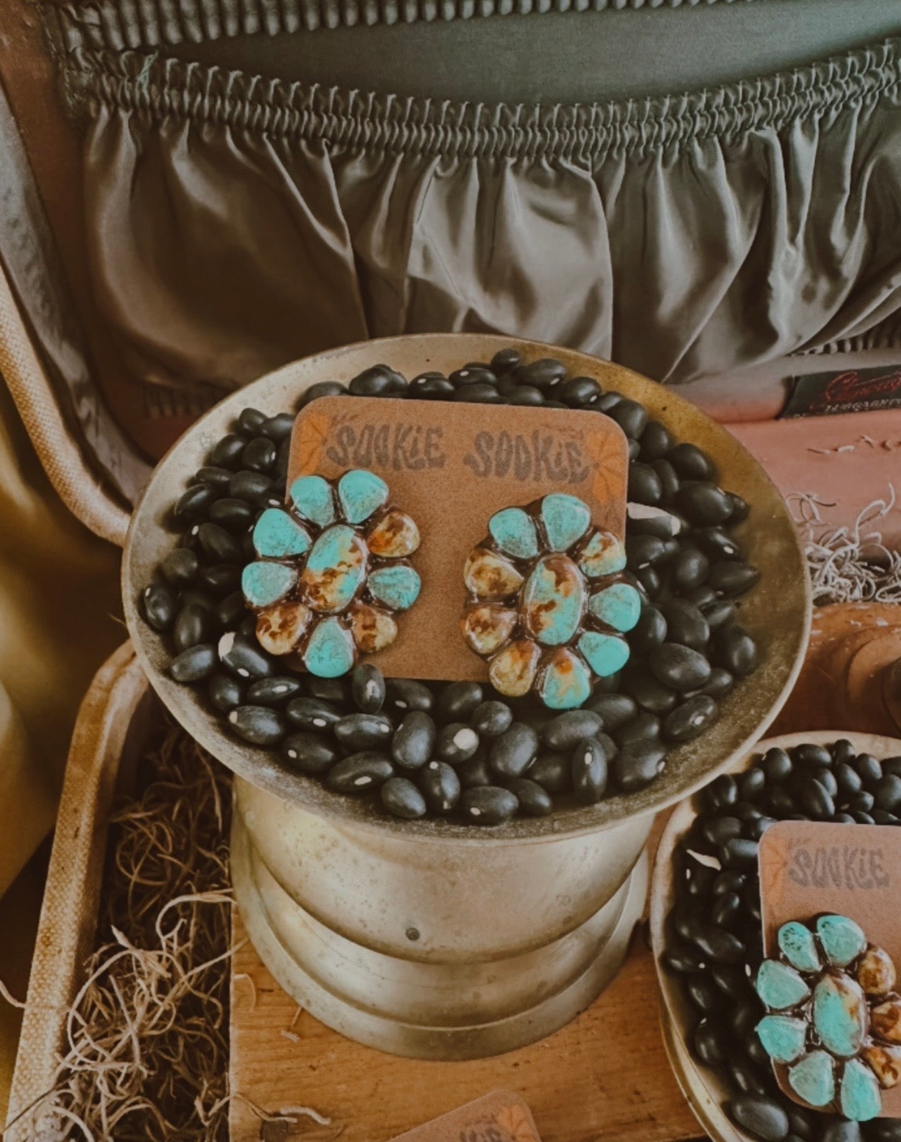 Wandering Relic Studs